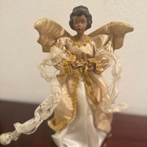 Title: Gold Angel Figurine . Elegant Holiday Decor . Vintage Style